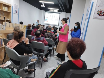 郫都區(qū)唐昌鎮(zhèn)鳴鳳社區(qū)家長學(xué)校 共建和諧家庭，助力孩子成長